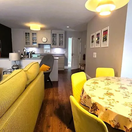 Modern Centre Luxury - Sleeps 6 Διαμέρισμα *